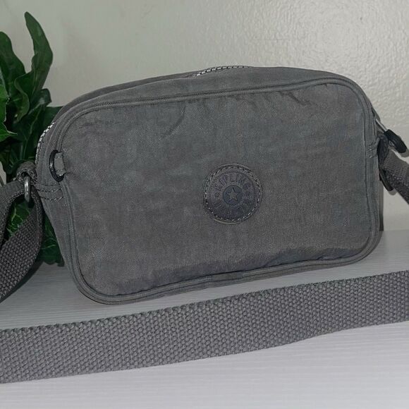 Kipling Cross Body Bag Travel Adjustable Strap Light Gray Washable Pocket Zipper - Picture 9 of 10
